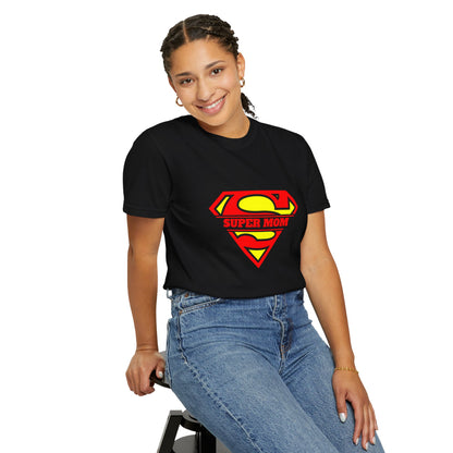Super Mom Tee (T-shirt)